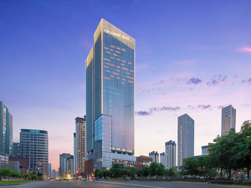 Crowne Plaza Jinan Runhua Hotel By Ihg image