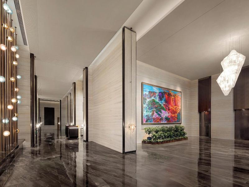 Crowne Plaza Jinan Runhua Hotel By Ihg image
