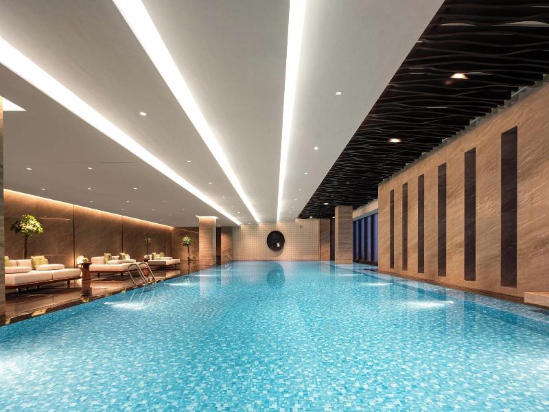 Crowne Plaza Jinan Runhua Hotel By Ihg image