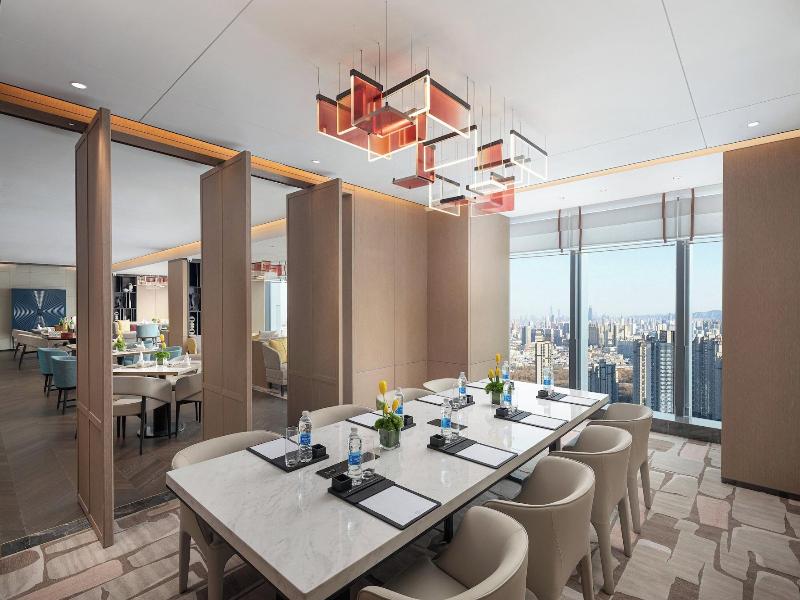Crowne Plaza Jinan Runhua Hotel By Ihg image