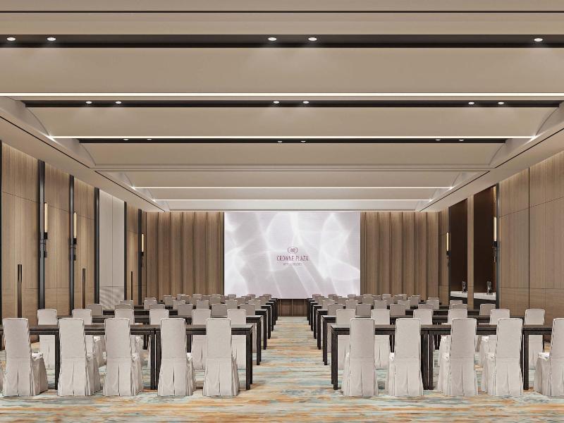 Crowne Plaza Jinan Runhua Hotel By Ihg image
