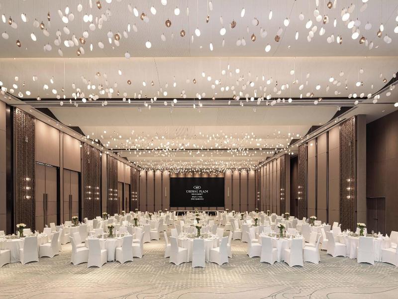 Crowne Plaza Jinan Runhua Hotel By Ihg image
