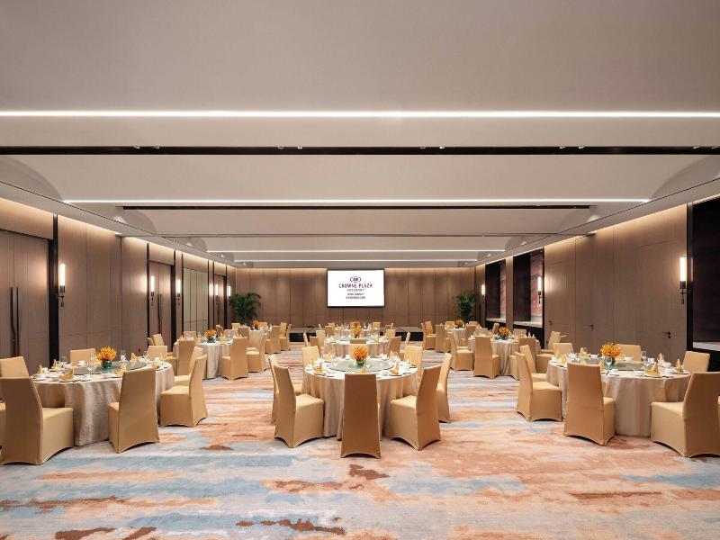 Crowne Plaza Jinan Runhua Hotel By Ihg image
