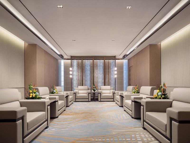 Crowne Plaza Jinan Runhua Hotel By Ihg image