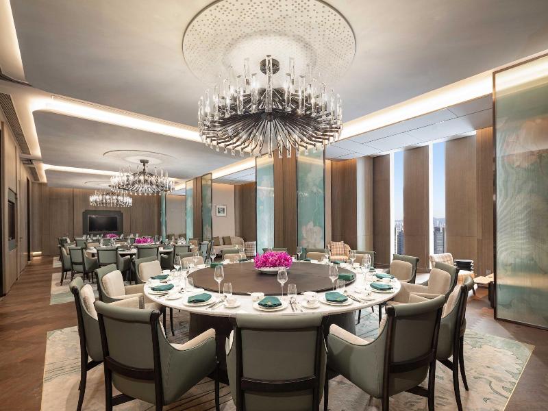 Crowne Plaza Jinan Runhua Hotel By Ihg image