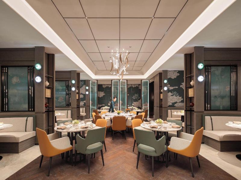 Crowne Plaza Jinan Runhua Hotel By Ihg image