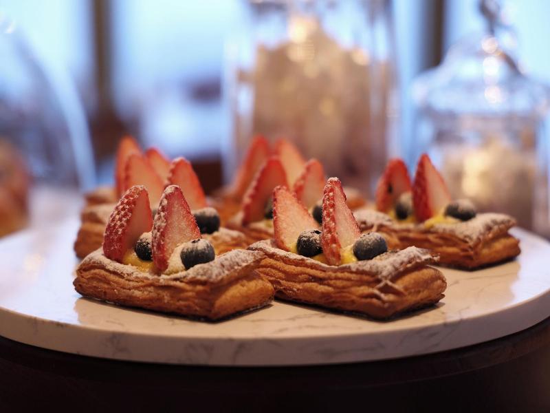 Crowne Plaza Jinan Runhua Hotel By Ihg image