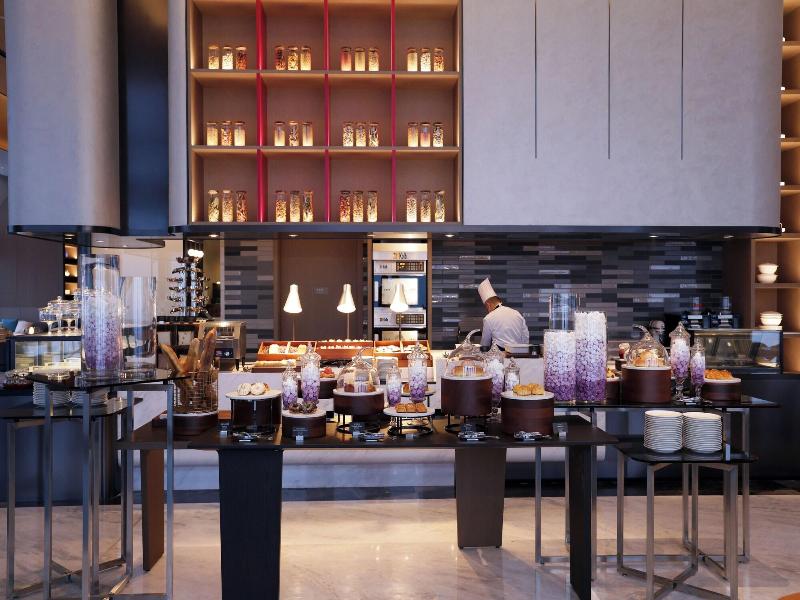 Crowne Plaza Jinan Runhua Hotel By Ihg image