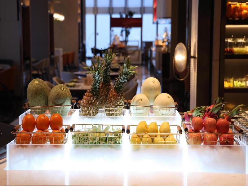 Crowne Plaza Jinan Runhua Hotel By Ihg image