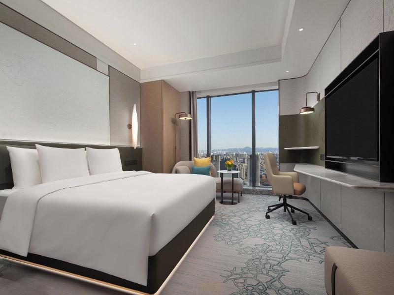 Crowne Plaza Jinan Runhua Hotel By Ihg image