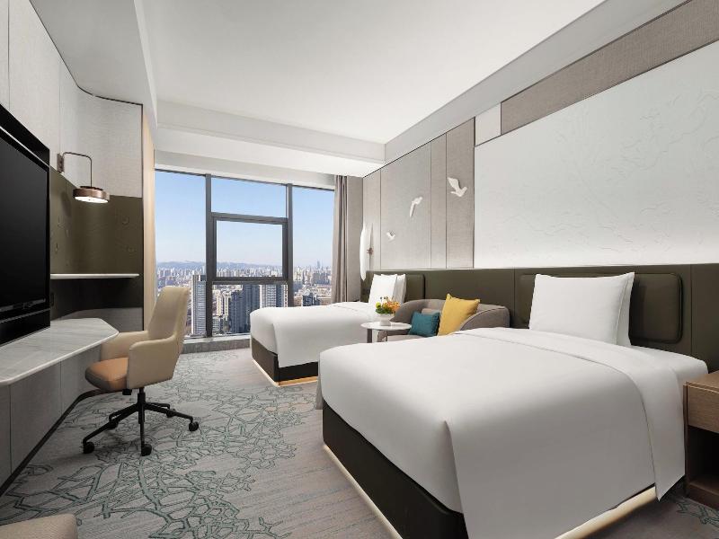 Crowne Plaza Jinan Runhua Hotel By Ihg image