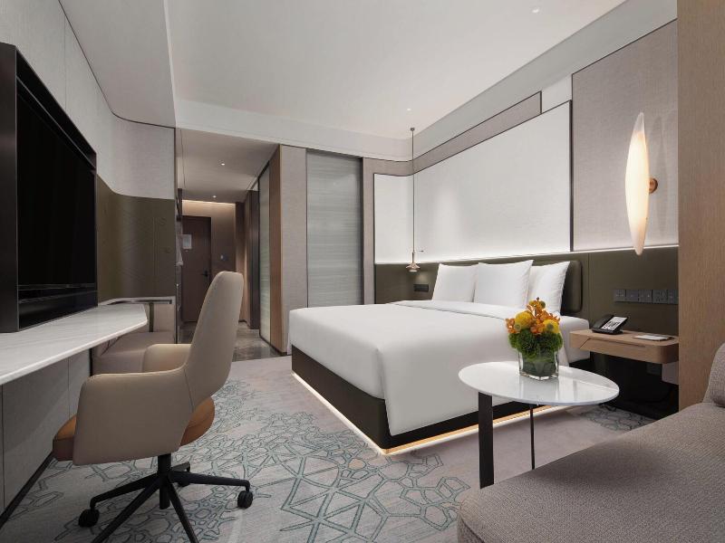 Crowne Plaza Jinan Runhua Hotel By Ihg image