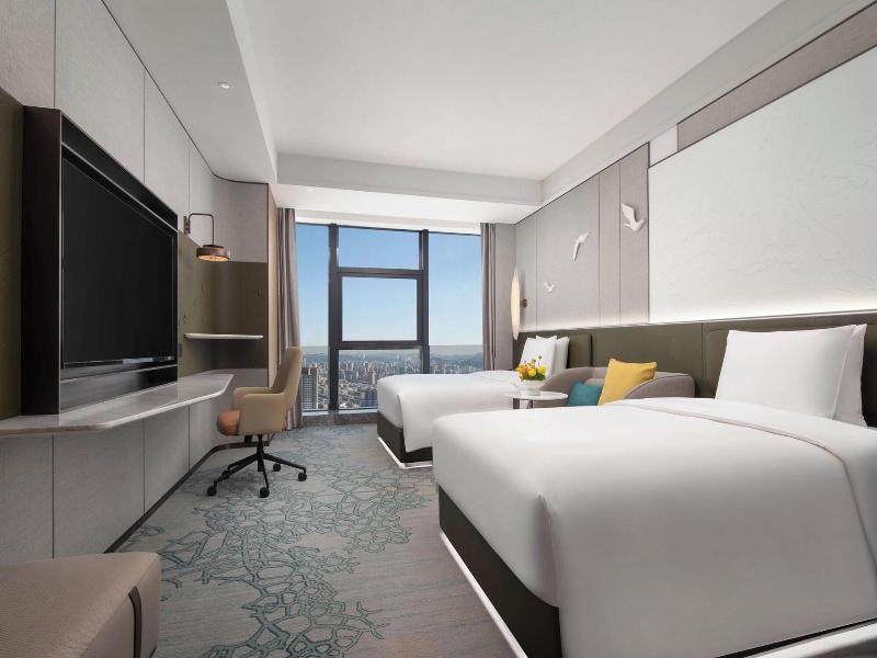 Crowne Plaza Jinan Runhua Hotel By Ihg image