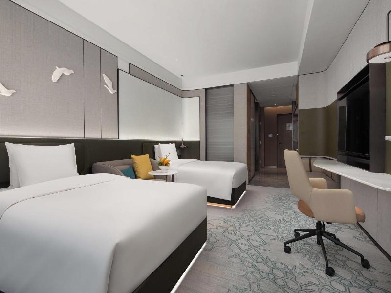 Crowne Plaza Jinan Runhua Hotel By Ihg image