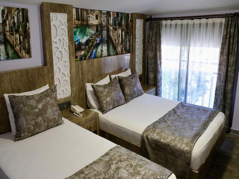 Castle's Light Boutique Hotel image