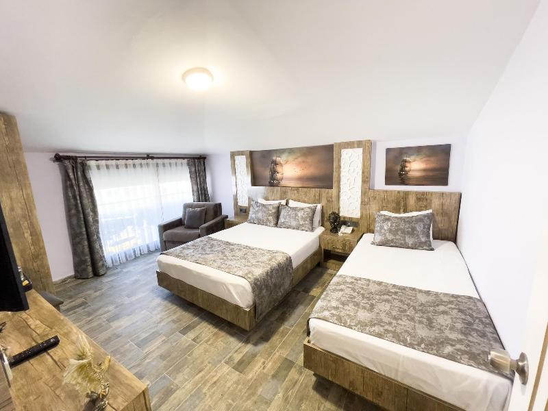 Castle's Light Boutique Hotel image