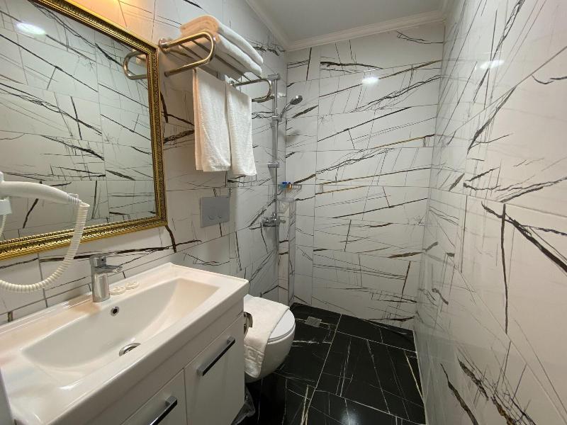 Castle's Light Boutique Hotel image