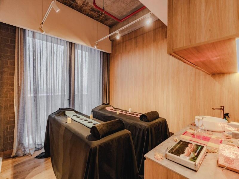 Heiss Hotel By Jalo image