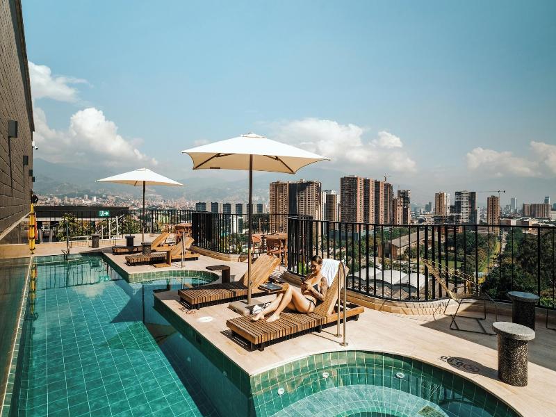 Heiss Hotel By Jalo image