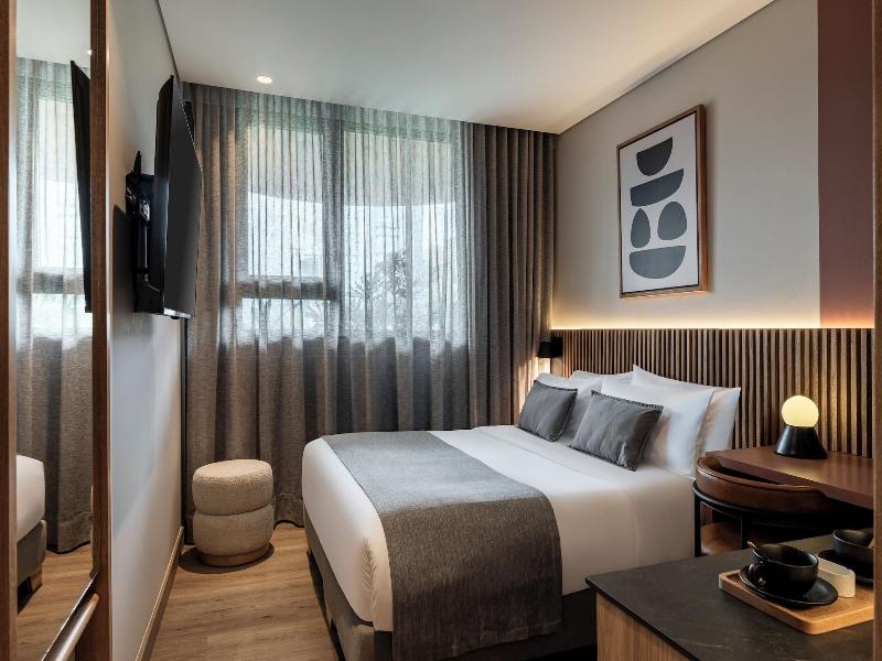 Heiss Hotel By Jalo image