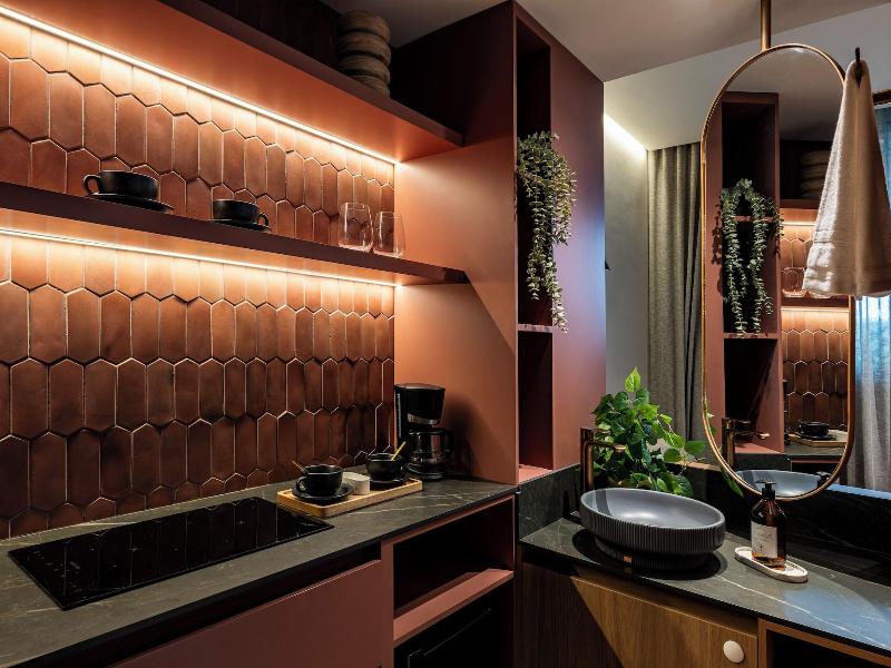 Heiss Hotel By Jalo image