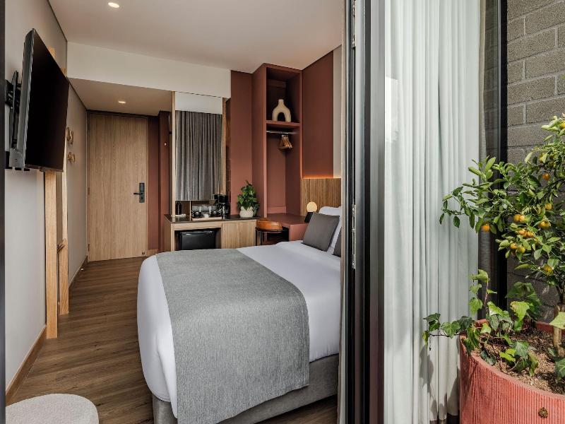 Heiss Hotel By Jalo image