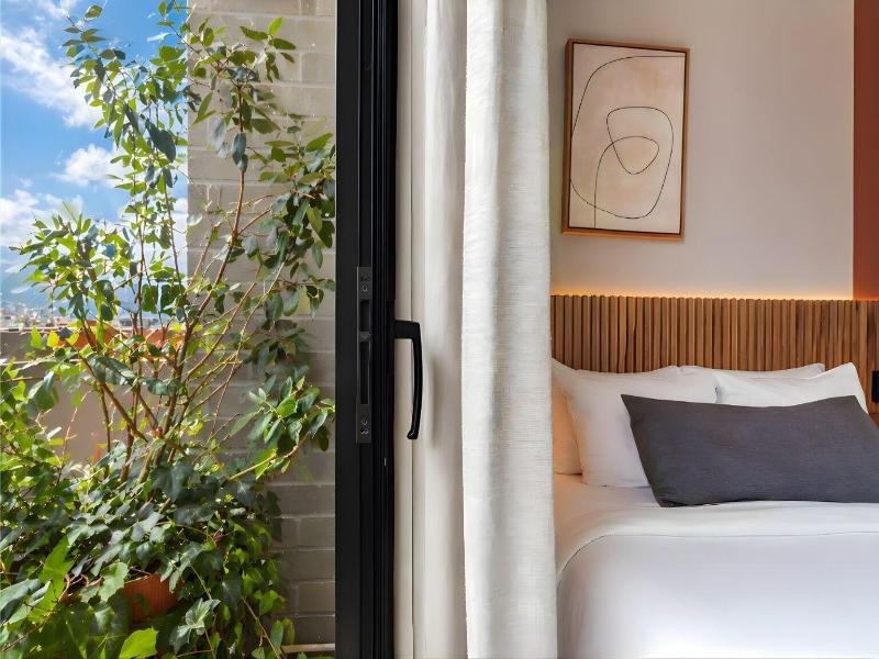 Heiss Hotel By Jalo image