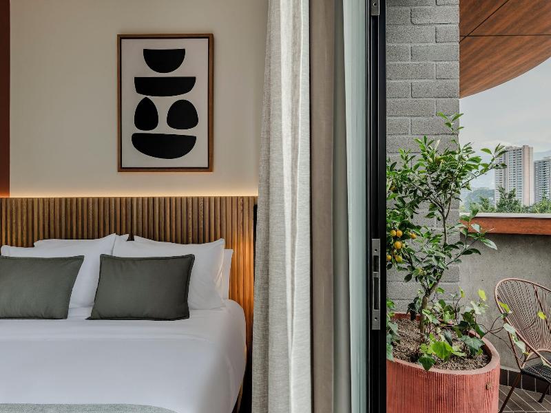 Heiss Hotel By Jalo image