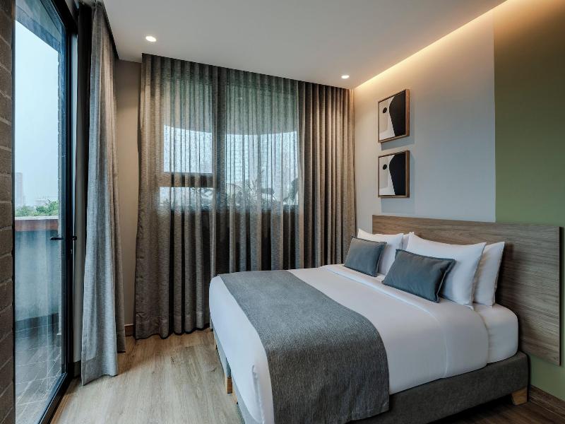 Heiss Hotel By Jalo image