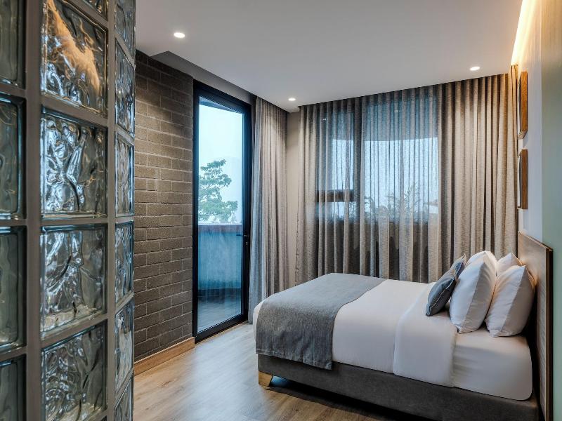 Heiss Hotel By Jalo image