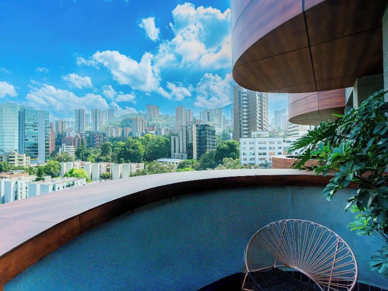 Heiss Hotel By Jalo image