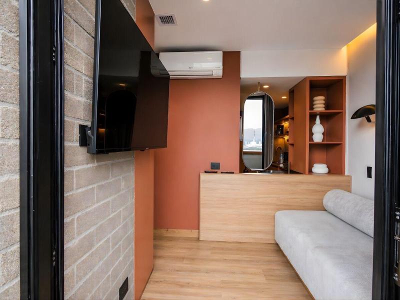 Heiss Hotel By Jalo image
