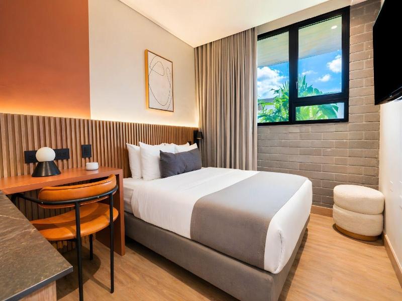 Heiss Hotel By Jalo image