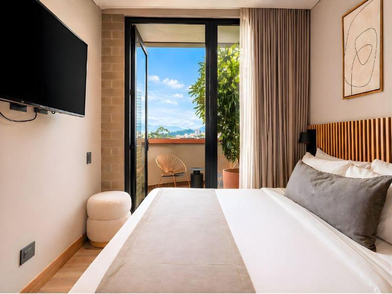 Heiss Hotel By Jalo image