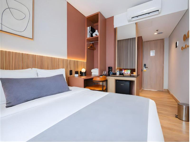 Heiss Hotel By Jalo image