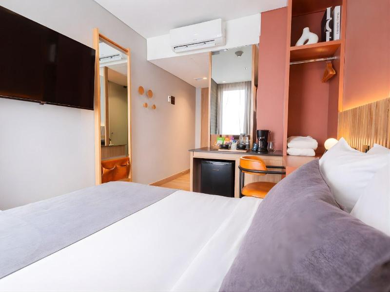 Heiss Hotel By Jalo image