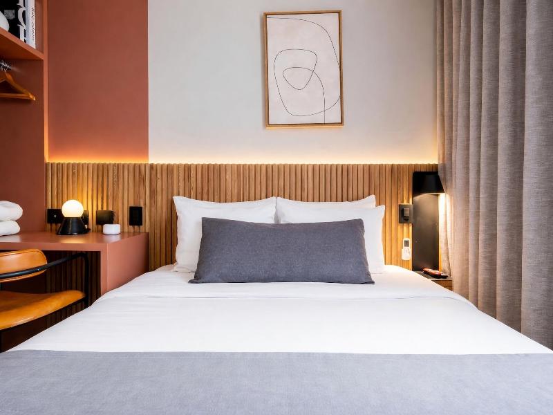Heiss Hotel By Jalo image