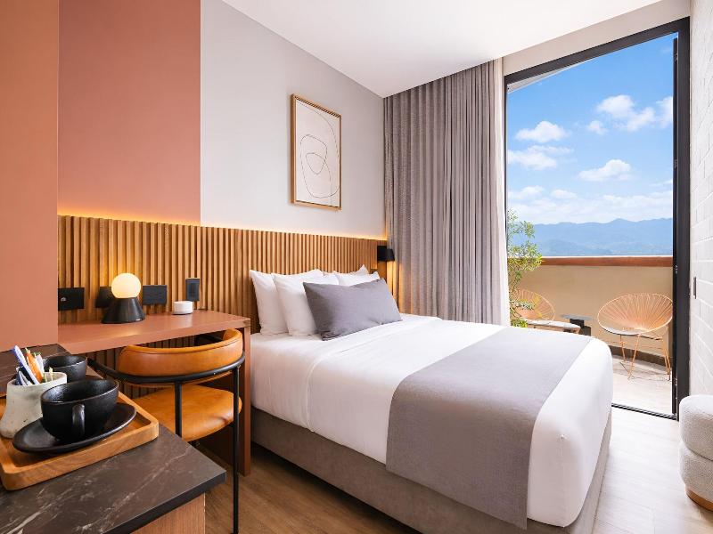 Heiss Hotel By Jalo image
