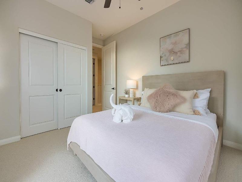 @marbella Lane -amazing 5br Home In Rancho Mission image