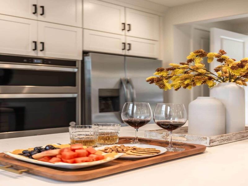 @marbella Lane -amazing 5br Home In Rancho Mission image