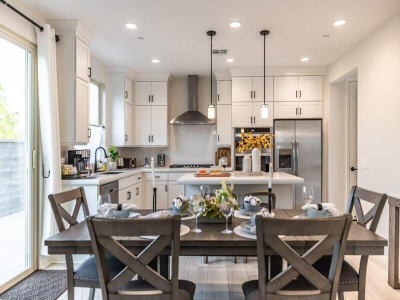 @marbella Lane -amazing 5br Home In Rancho Mission image
