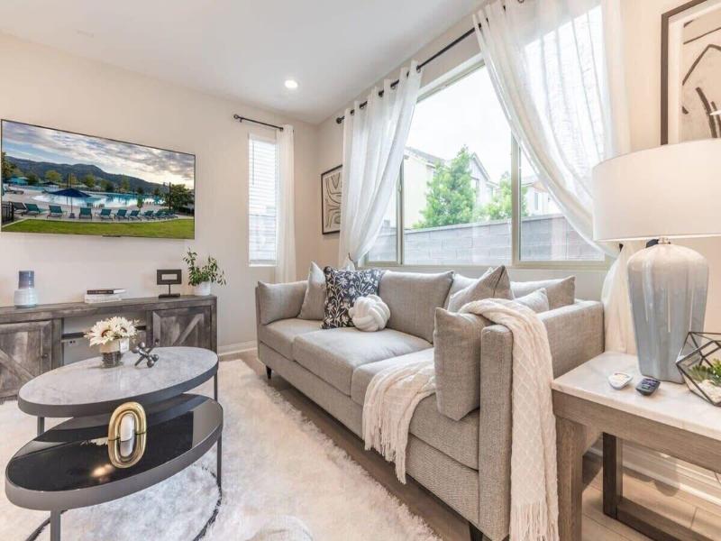 @marbella Lane -amazing 5br Home In Rancho Mission image
