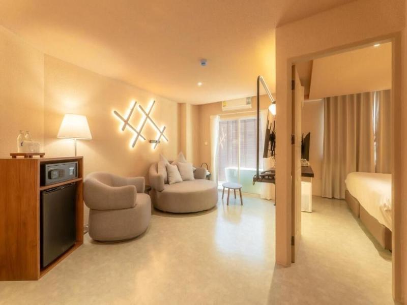 Mai Hotel image