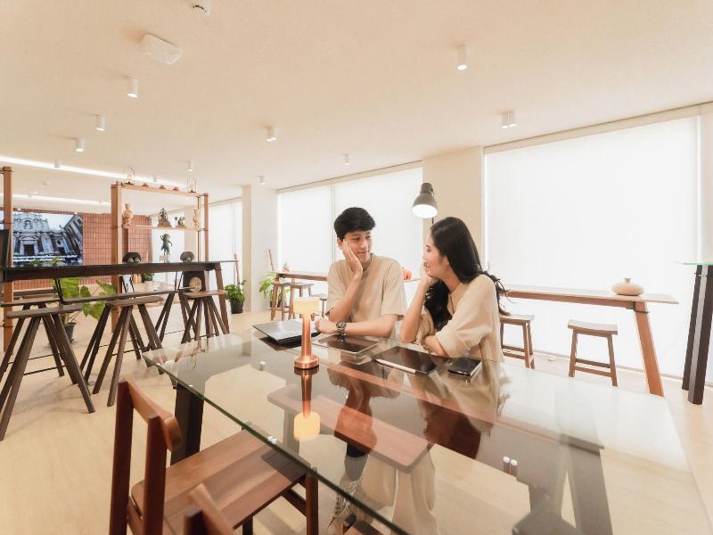 Mai Hotel image