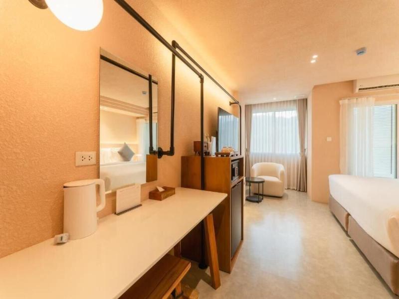 Mai Hotel image