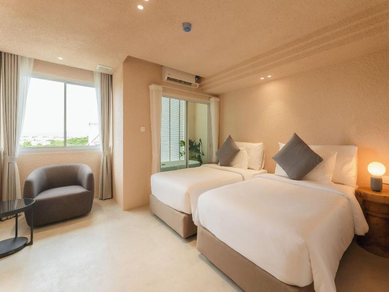 Mai Hotel image