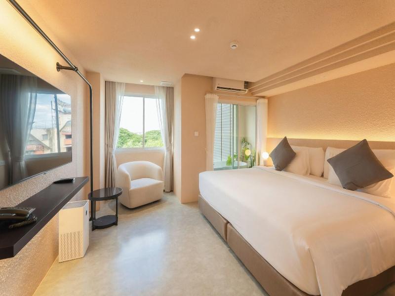 Mai Hotel image