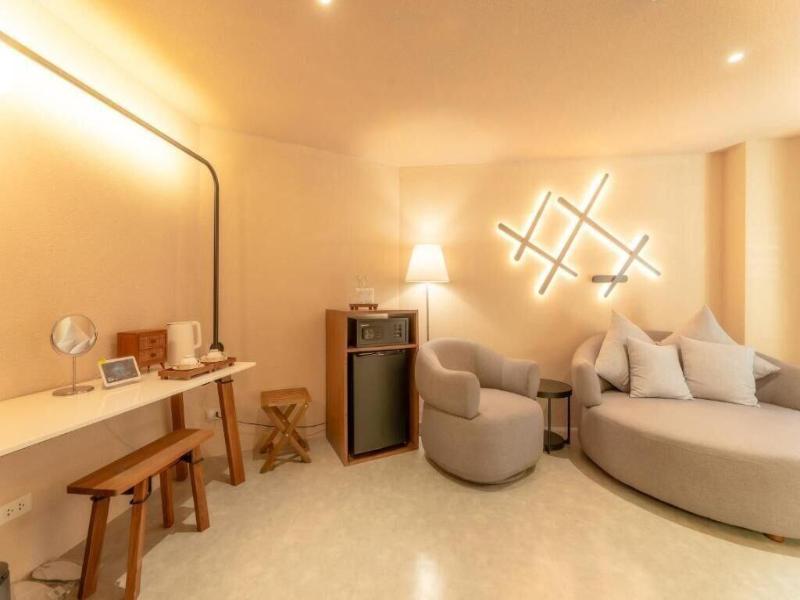 Mai Hotel image