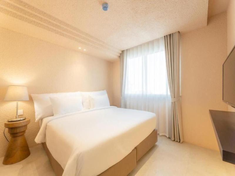 Mai Hotel image