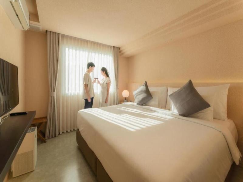 Mai Hotel image